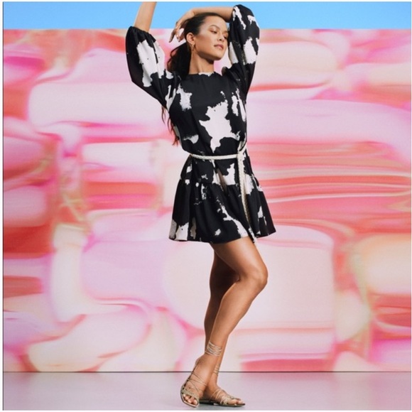 Alexis Dresses & Skirts - ALEXIS for Target long sleeve printed mini dress